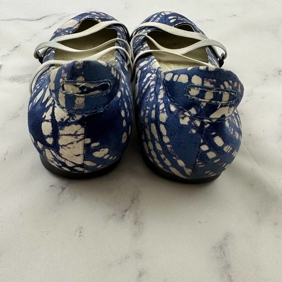 OTBT Womens Park City Strappy Ballet Flats Size 10 Blue White Shabori Print - Picture 5 of 7